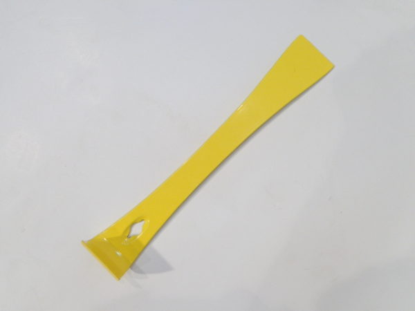 Art.136 Leva americana in acciaio verniciato giallo.